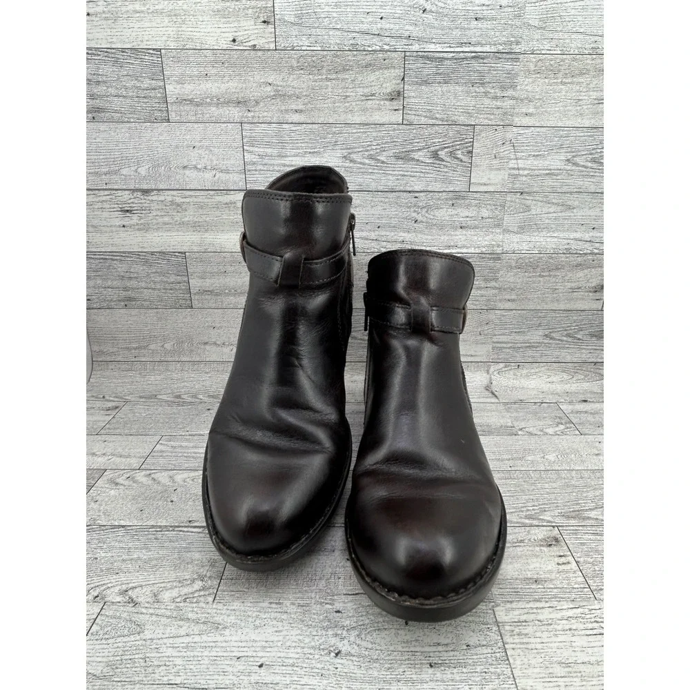 Born leather ankle